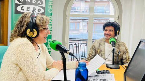 Cecilia Romero y el guitarrista Pablo Sainz Villegas