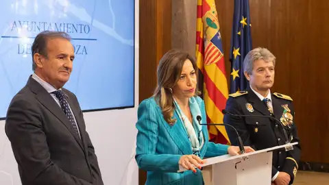 Chueca con el consejero Ángel Lorén y el superintendente de la Policía Local, Antonio Soriano Chueca con el consejero Ángel Lorén y el superintendente de la Policía Local, Antonio Soriano
