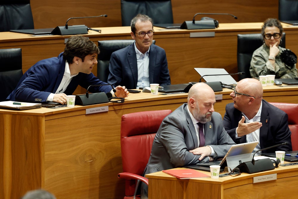 Crisis de Gobierno entre PSN y Geroa Bai tras aprobarse la proposición de UPN para no cerrar aulas en la concertada Crisis de Gobierno entre PSN y Geroa Bai tras aprobarse la proposición de UPN para no cerrar aulas en la concertada