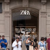 Zara hace historia: es la marca de moda más valiosa del mundo tras superar a Nike, según Kantar