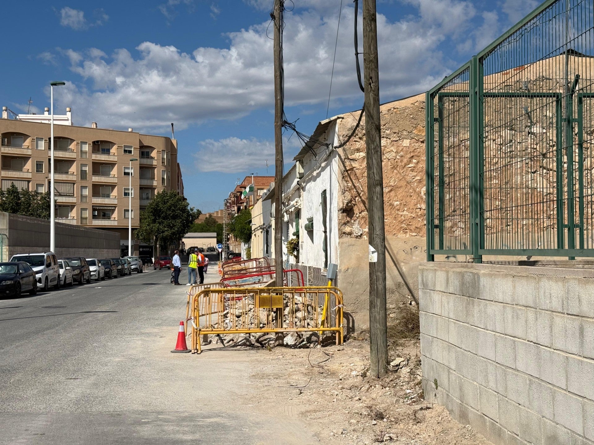 Comienzan las obras para mejorar la accesibilidad en la calle Piaña del barrio de Carrús Comienzan las obras para mejorar la accesibilidad en la calle Piaña del barrio de Carrús