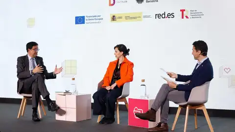 Óscar López defiende una alianza con las potencias medias para avanzar hacia “una tercera vía tecnológica y una IA confiable” Óscar López defiende una alianza con las potencias medias para avanzar hacia “una tercera vía tecnológica y una IA confiable”
