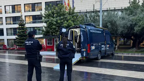 El Ayuntamiento de Almassora amplía hasta final de año el servicio de renovación y expedición del DNI en el municipio El Ayuntamiento de Almassora amplía hasta final de año el servicio de renovación y expedición del DNI en el municipio