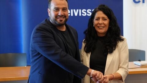 Lola Penín junto a Alberto Gutiérrez, presidente de Autism Friendly Club Global Lola Penín junto a Alberto Gutiérrez, presidente de Autism Friendly Club Global