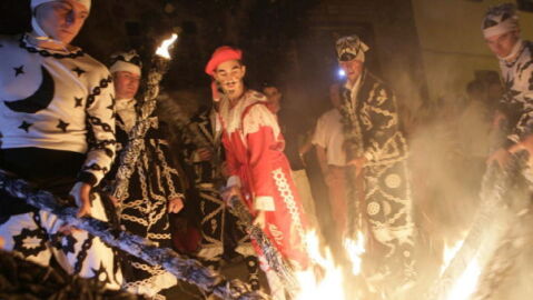 Un momento de la Contradanza de Cetina Un momento de la Contradanza de Cetina