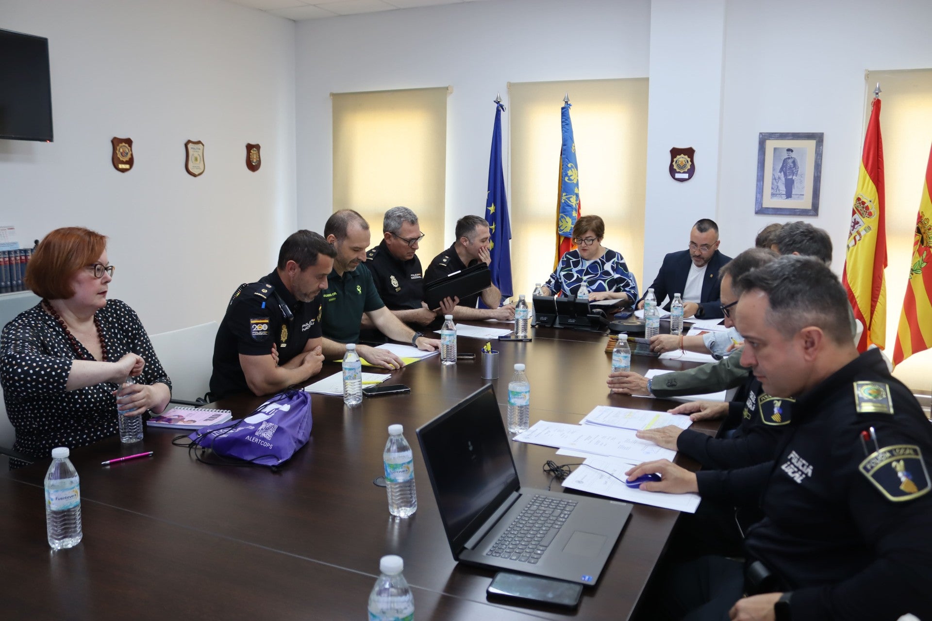 El Ayuntamiento de Vila-real refuerza la seguridad y los servicios públicos para las fiestas de Sant Pasqual El Ayuntamiento de Vila-real refuerza la seguridad y los servicios públicos para las fiestas de Sant Pasqual