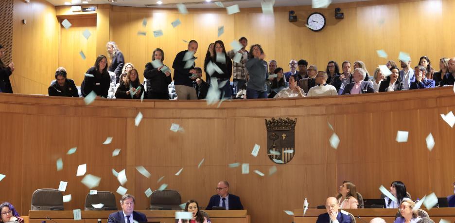 Azcón defiende la concertación del Bachillerato en un pleno con polémica Azcón defiende la concertación del Bachillerato en un pleno con polémica