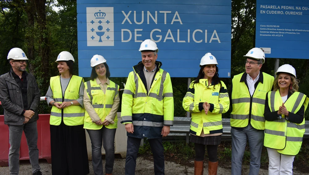 Nova pasarela peonil en Cudeiro na estrada OU-150 Nova pasarela peonil en Cudeiro na estrada OU-150