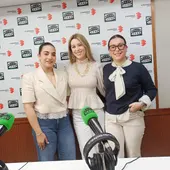 La Dulcinea 2026 acompañada por las damas en los estudios de Onda Cero Ciudad Real La Dulcinea 2026 acompañada por las damas en los estudios de Onda Cero Ciudad Real