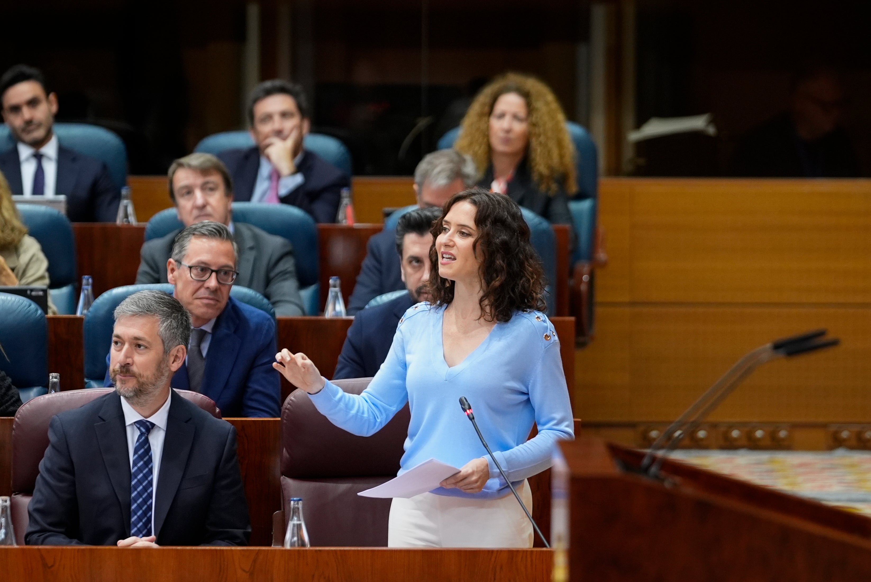 Ayuso critica que no se cuestionen los viajes internacionales de otros presidentes autonómicos como Barbón o Illa Ayuso critica que no se cuestionen los viajes internacionales de otros presidentes autonómicos como Barbón o Illa