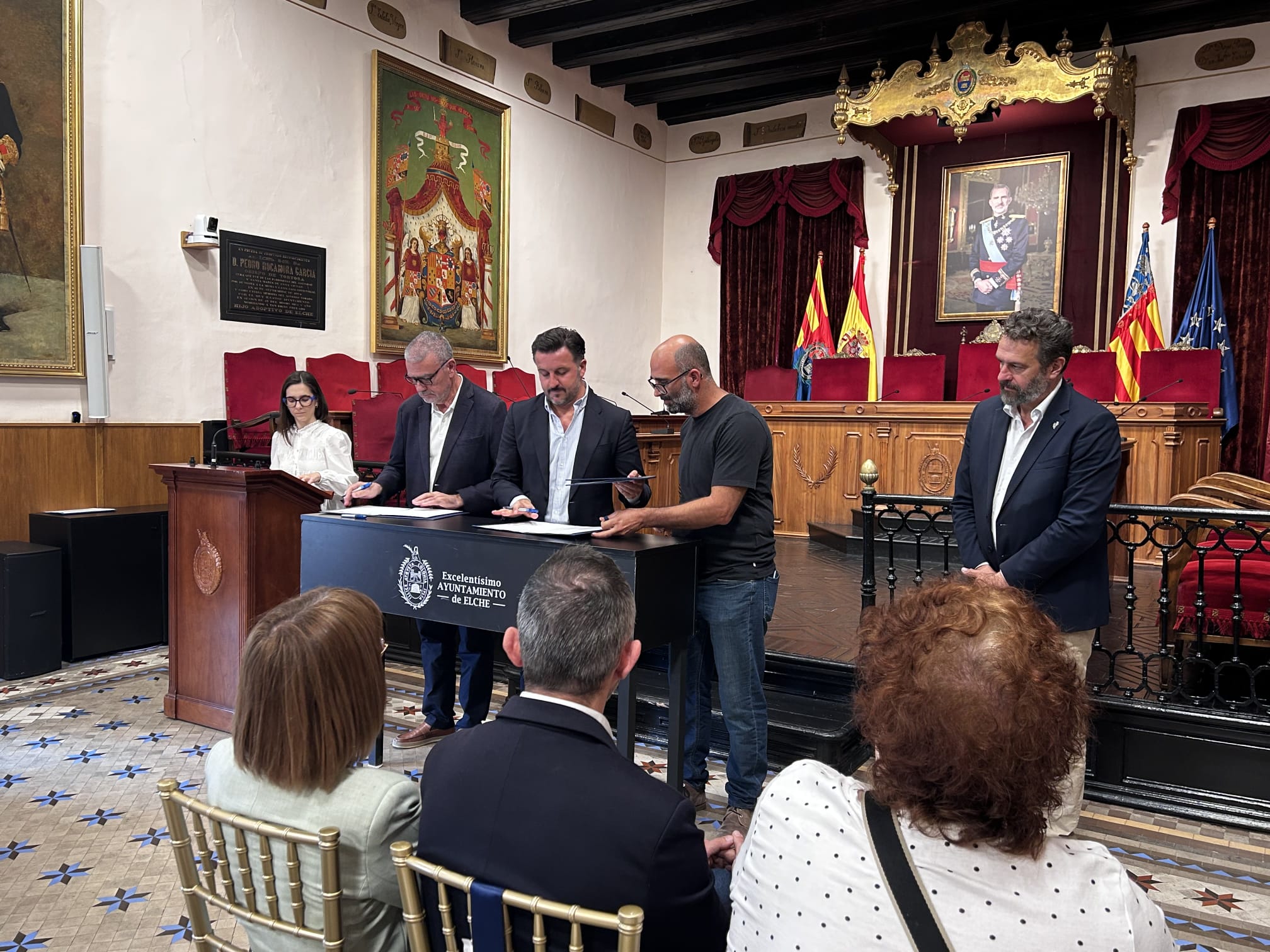 El Ayuntamiento firma 7 convenios con entidades agrarias del municipio por un importe de 138.000 euros El Ayuntamiento firma 7 convenios con entidades agrarias del municipio por un importe de 138.000 euros