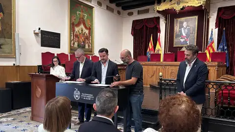 El Ayuntamiento firma 7 convenios con entidades agrarias del municipio por un importe de 138.000 euros El Ayuntamiento firma 7 convenios con entidades agrarias del municipio por un importe de 138.000 euros