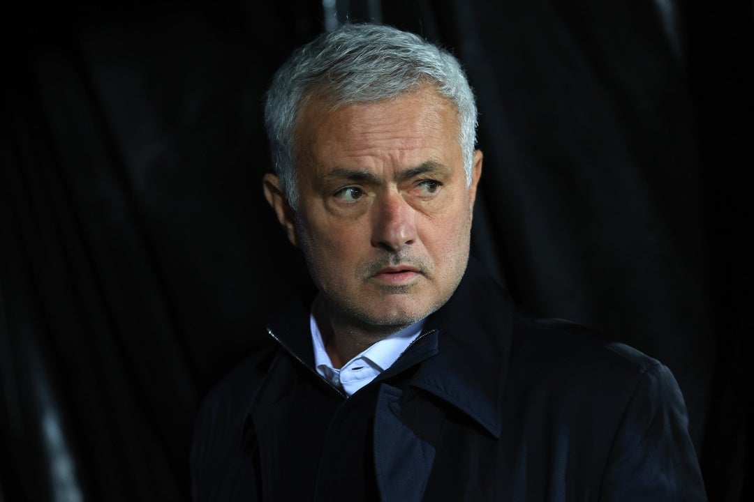 Mourinho: "Con el Real Madrid no he tenido ningún contacto" Mourinho: "Con el Real Madrid no he tenido ningún contacto"