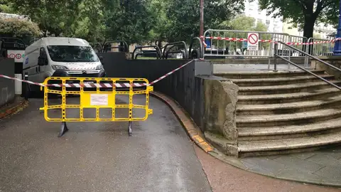 Cierre del aparcamiento de Pombo Cierre del aparcamiento de Pombo