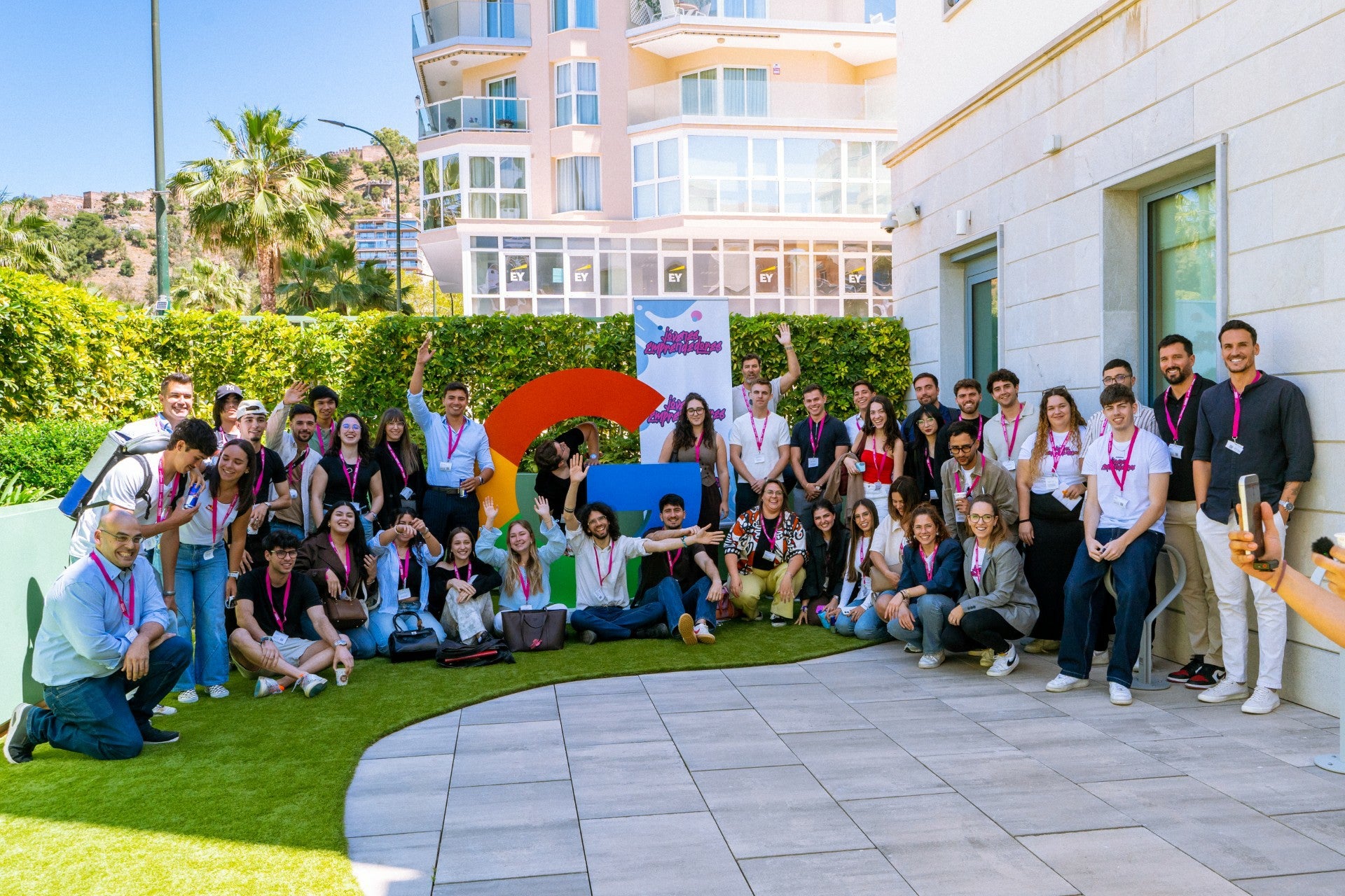 Este pasado miércoles las oficinas de Google de Málaga acogieron la celebración de las “Jornadas Jóvenes Emprendedores” Este pasado miércoles las oficinas de Google de Málaga acogieron la celebración de las “Jornadas Jóvenes Emprendedores”