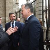 Carlos Velázquez con el deán de la catedral Primada de Toledo y el vicepresidente de la Diputación, Joaquín Romera. 