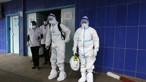 Imagen de los controles sanitarios en Costa de Marfil, uno de los países africanos afecados por el ébola. (Costa de Marfil, República Guinea) Imagen de los controles sanitarios en Costa de Marfil, uno de los países africanos afecados por el ébola. (Costa de Marfil, República Guinea)