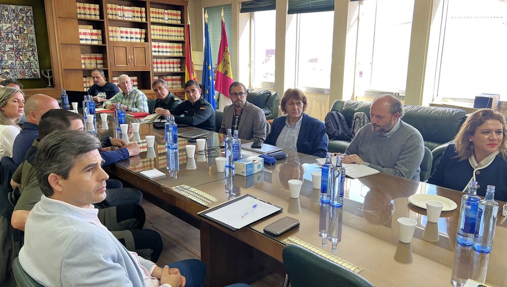 Reunión de la Mesa Provincial del Conejo de Monte