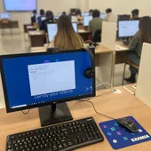 Un centro malagueño desarrolla la primera simulación real con IA para garantizar el éxito en los exámenes oficiales de inglés de Cambridge Un centro malagueño desarrolla la primera simulación real con IA para garantizar el éxito en los exámenes oficiales de inglés de Cambridge