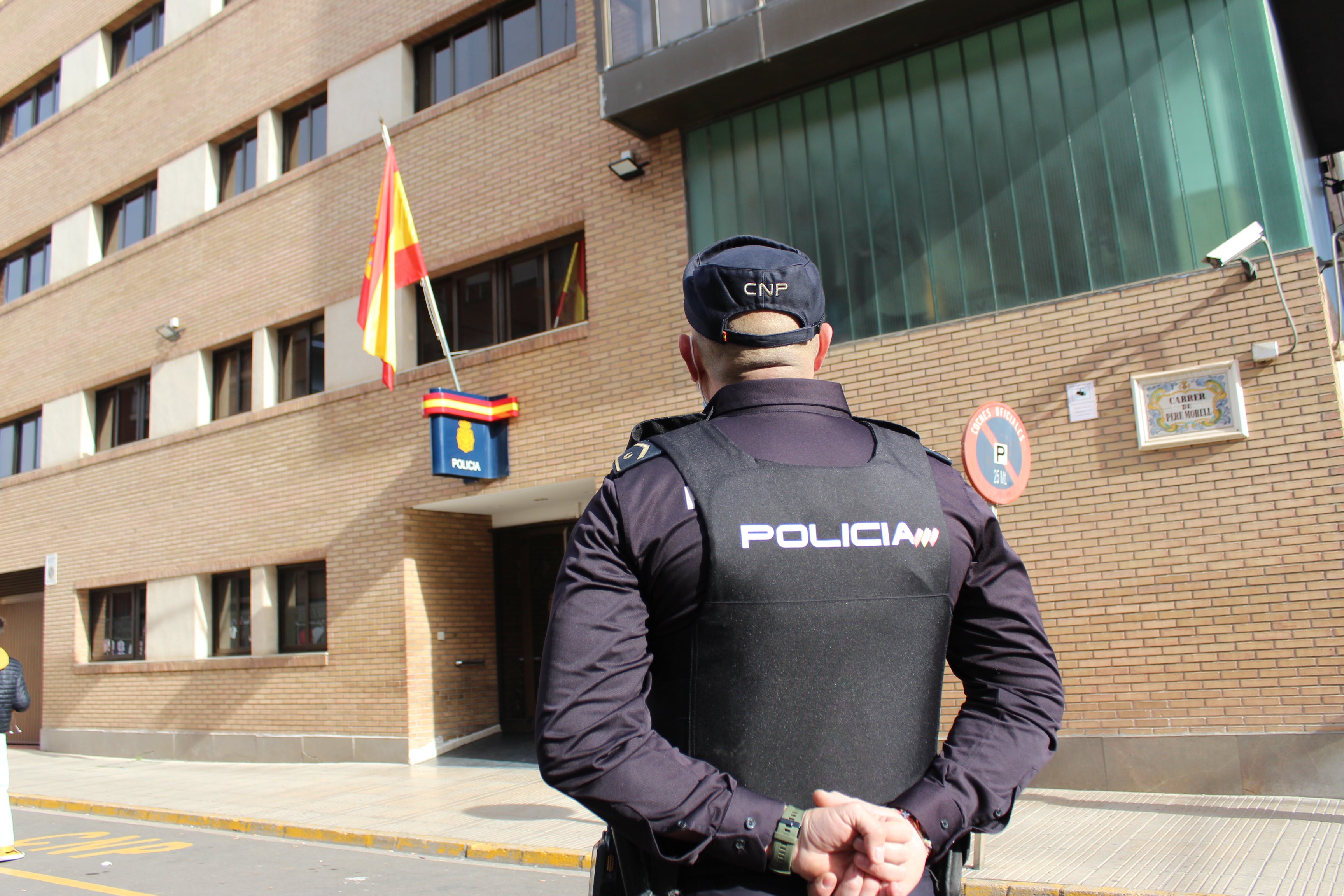 Detenido un acusado de robar en cuatro domicilios mientras sus moradores dormían en Alzira Detenido un acusado de robar en cuatro domicilios mientras sus moradores dormían en Alzira