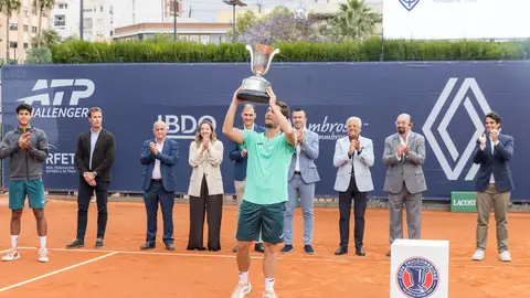 Kecmanovic conquista la Copa Faulconbridge, torneo que se consolida en el calendario deportivo valenciano Kecmanovic conquista la Copa Faulconbridge, torneo que se consolida en el calendario deportivo valenciano