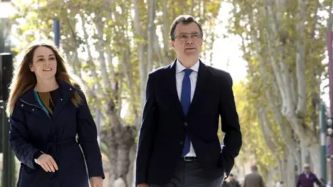 José Ballesta, alcalde de Murcia junto a la alcaldesa en funciones, Rebeca Pérez José Ballesta, alcalde de Murcia junto a la alcaldesa en funciones, Rebeca Pérez