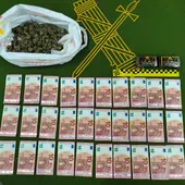 Tres detenidos, uno de ellos menor, en Almassora por llevar droga oculta en un vehículo Tres detenidos, uno de ellos menor, en Almassora por llevar droga oculta en un vehículo