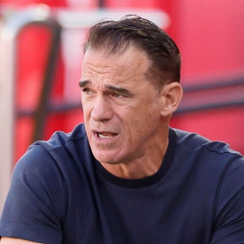 El entrenador del Sevilla, Luis García, durante el partido de la jornada 37 de LaLiga que Sevilla FC y Real Madrid disputaron en el estadio Ramón Sánchez-Pizjuán, en Sevilla