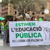 Los docentes de La Marina Baixa intensifican las protestas con nuevas concentraciones Los docentes de La Marina Baixa intensifican las protestas con nuevas concentraciones