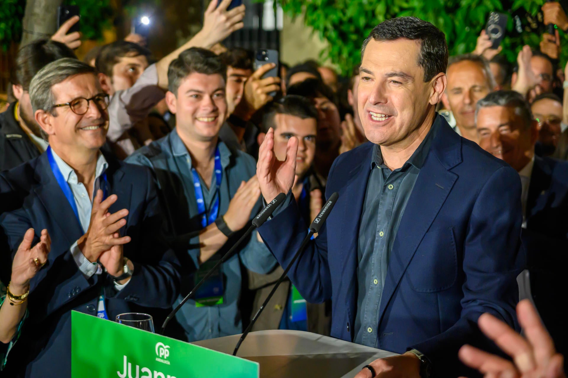 Tertulia: Andalucía y España después de las elecciones