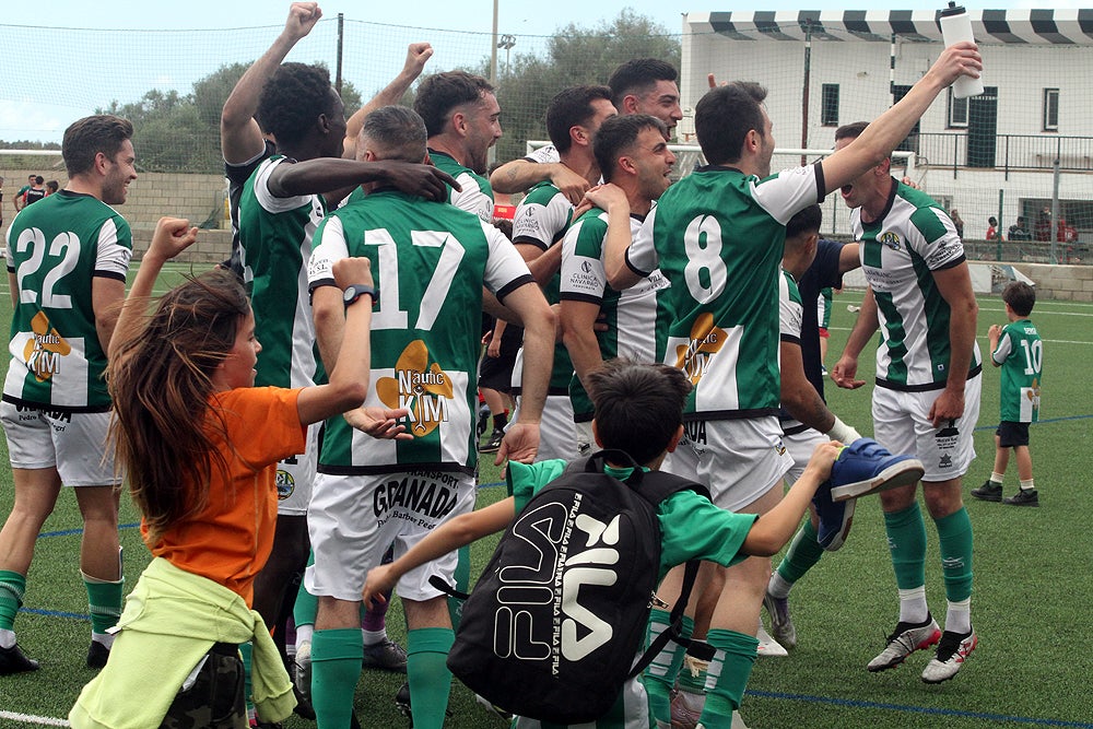 El CD Migjorn asciende a Tercera División y acompañará la próxima temporada al CD Mercadal El CD Migjorn asciende a Tercera División y acompañará la próxima temporada al CD Mercadal