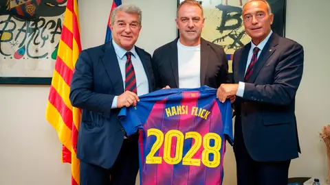 Flick renueva con el Barcelona hasta 2028 Flick renueva con el Barcelona hasta 2028