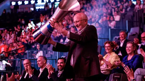Valencia Basket ‘aparca’ las despedidas tras las salidas de Fiebich y de Fam Valencia Basket ‘aparca’ las despedidas tras las salidas de Fiebich y de Fam