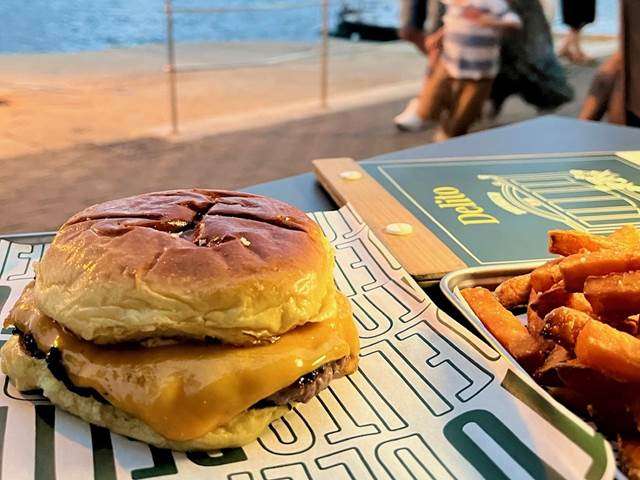 Una treintena de restaurantes participarán en la VI Ruta de la Hamburguesa Vermella Menorquina Una treintena de restaurantes participarán en la VI Ruta de la Hamburguesa Vermella Menorquina