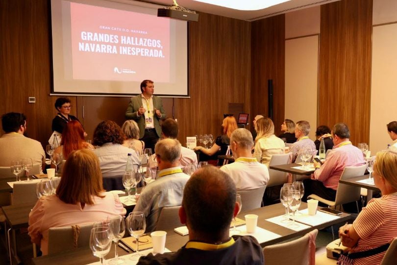 “Navarra On Tour” conquista Málaga con una jornada de vinos que reunió a profesionales y aficionados “Navarra On Tour” conquista Málaga con una jornada de vinos que reunió a profesionales y aficionados