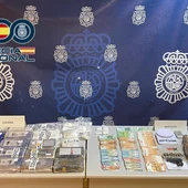 La Policía Nacional de Elche detiene en Dolores y Rojales a dos hombres por tráfico de cocina y hachís. La Policía Nacional de Elche detiene en Dolores y Rojales a dos hombres por tráfico de cocina y hachís.