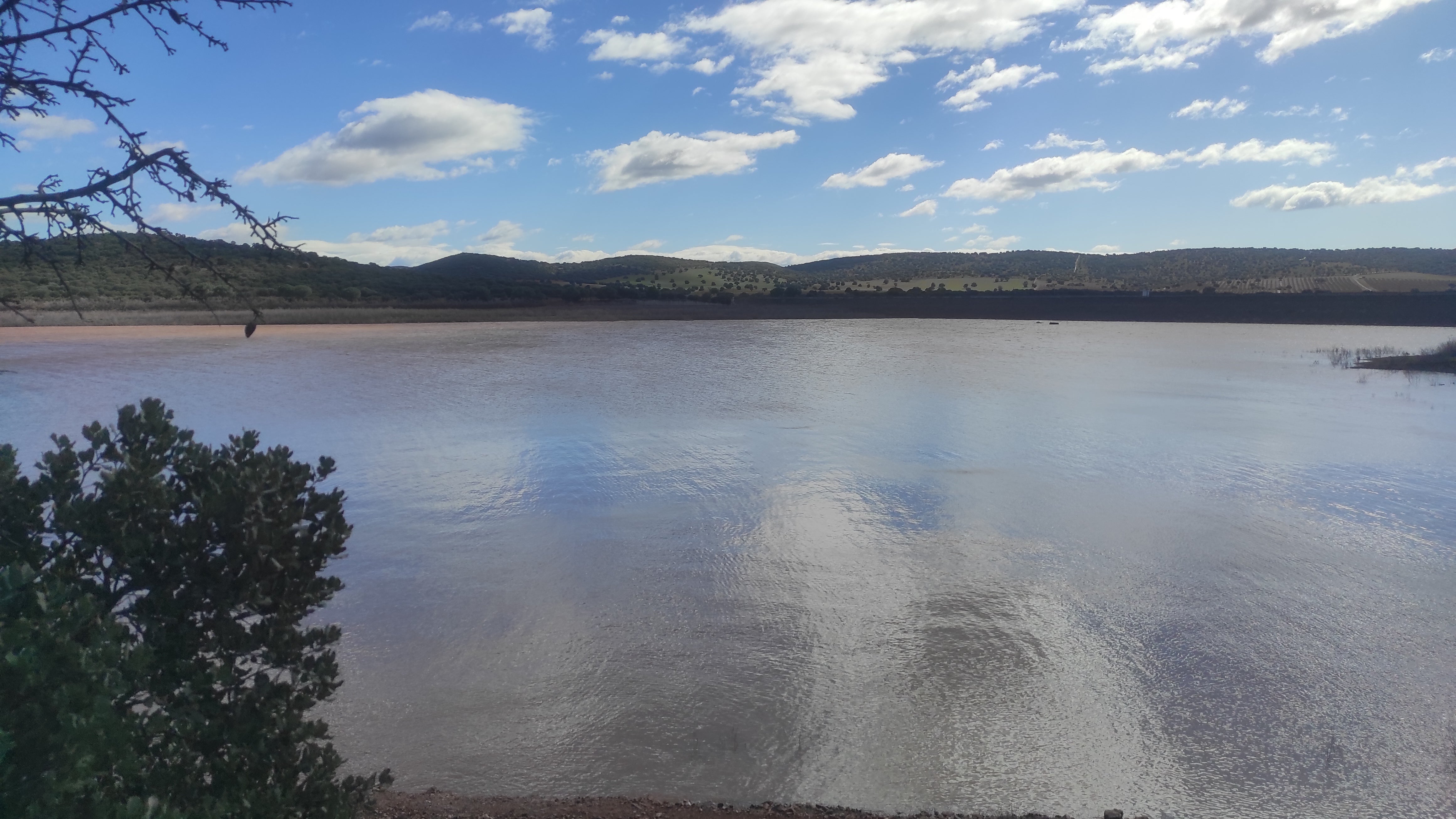 Las reservas de agua de La Cabezuela vuelven a subir, dando tranquilidad a los pueblos que abastece en Campo de Montiel Las reservas de agua de La Cabezuela vuelven a subir, dando tranquilidad a los pueblos que abastece en Campo de Montiel