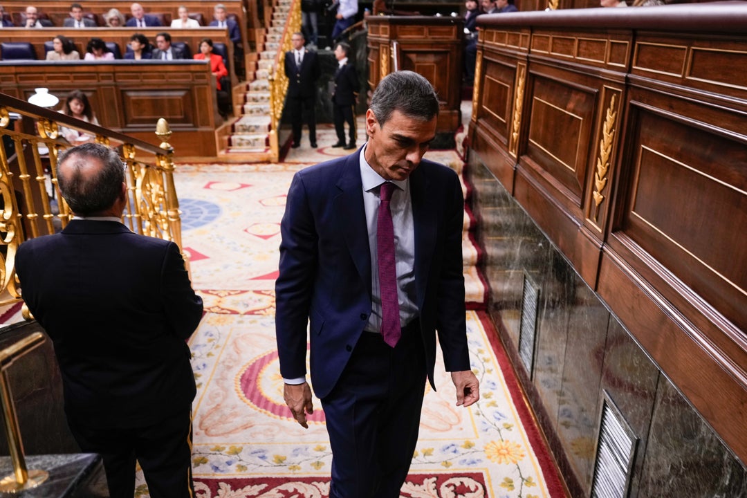 VOTA ¿Cree que el futuro inmediato de Sánchez va ligado a la evolución procesal de Zapatero? VOTA ¿Cree que el futuro inmediato de Sánchez va ligado a la evolución procesal de Zapatero?