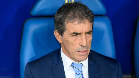 Guillermo Almada no seguirá como entrenador del Real Oviedo Guillermo Almada no seguirá como entrenador del Real Oviedo