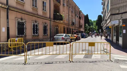Arrancan las obras de rehabilitación de la calle Eras de San Isidro de Alcalá de Henares Inicio de la calle Eras de San Isidro de Alcalá de Henares
