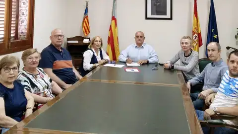 Callosa d’en Sarrià refuerza su apoyo a la cultura con la firma de convenio con la Associació d’Amics de la Música Callosa d’en Sarrià refuerza su apoyo a la cultura con la firma de convenio con la Associació d’Amics de la Música