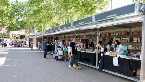 Onda inaugura la 41ª Fira del Llibre con cinco días de cultura, literatura y actividades para todos los públicos Onda inaugura la 41ª Fira del Llibre con cinco días de cultura, literatura y actividades para todos los públicos
