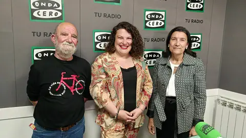 Pepe Polo, Lucía Caballero y Olga Sánchez tertulia vecinos
