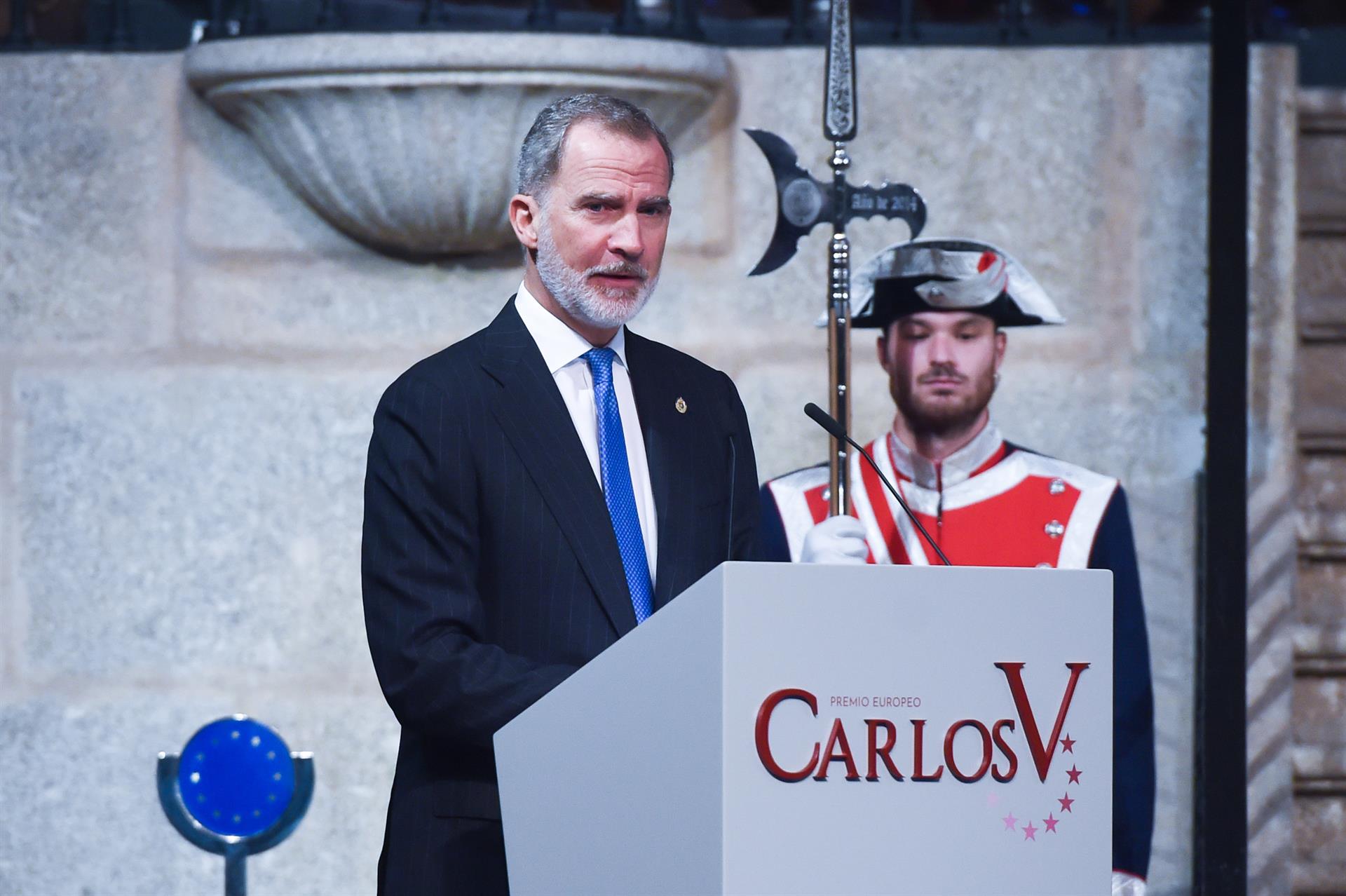 El Rey Felipe V entrega este lunes en Yuste el XIX Premio Europeo Carlos V al Comité Europeo de las Regiones El Rey Felipe V entrega este lunes en Yuste el XIX Premio Europeo Carlos V al Comité Europeo de las Regiones