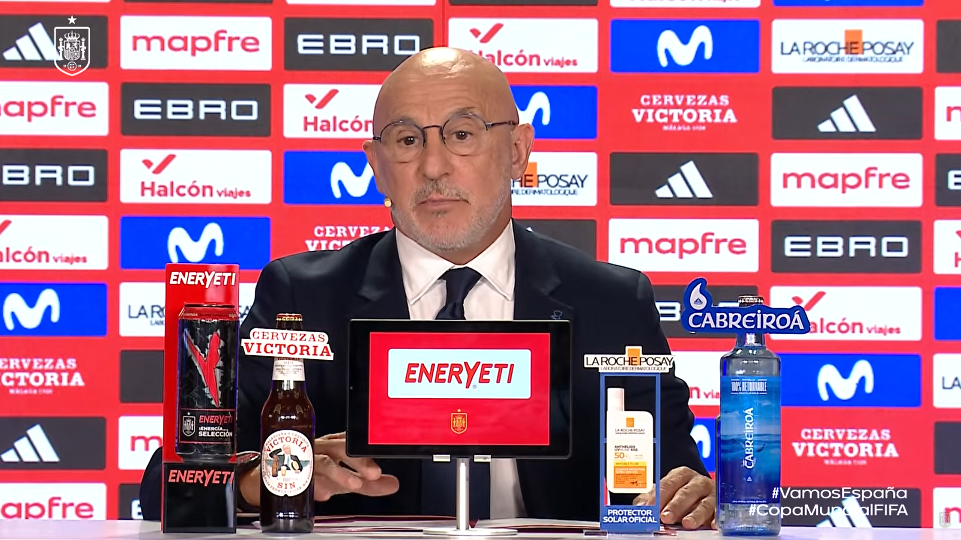 Luis de la Fuente durante la convocatoria de los 26 jugadores que irán al Mundial 2026. Luis de la Fuente durante la convocatoria de los 26 jugadores que irán al Mundial 2026.