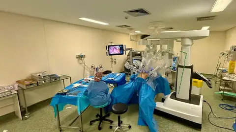 Vithas Valencia 9 de Octubre incorpora el robot Da Vinci a la unidad de cirugía bariátrica Vithas Valencia 9 de Octubre incorpora el robot Da Vinci a la unidad de cirugía bariátrica