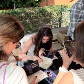 La Feria Nacional de Novela Romántica de Benicàssim cierra su décima edición con gran respaldo del público lector.