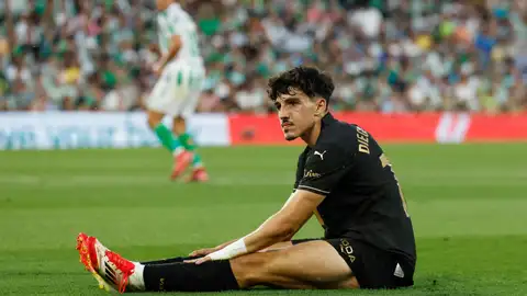 Se confirma la lesión de Diego López; podría estar entre 6 y 9 meses lejos del césped Se confirma la lesión de Diego López; podría estar entre 6 y 9 meses lejos del césped