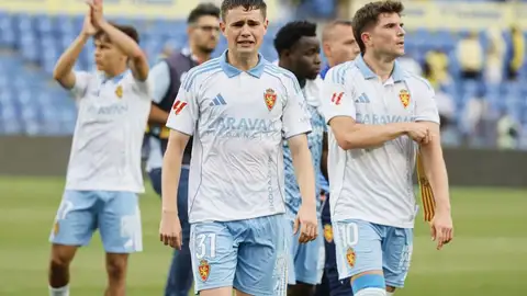 El Real Zaragoza y la SD Huesca descienden a Primera RFEF El Real Zaragoza firmó su descenso este domingo