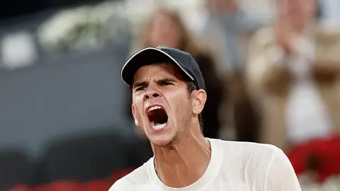 Rafa Jódar se estrena en Roland Garros con un clara victoria Rafa Jódar se estrena en Roland Garros con un clara victoria